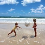 Nadmuchiwana piłka plażowa z brokatem